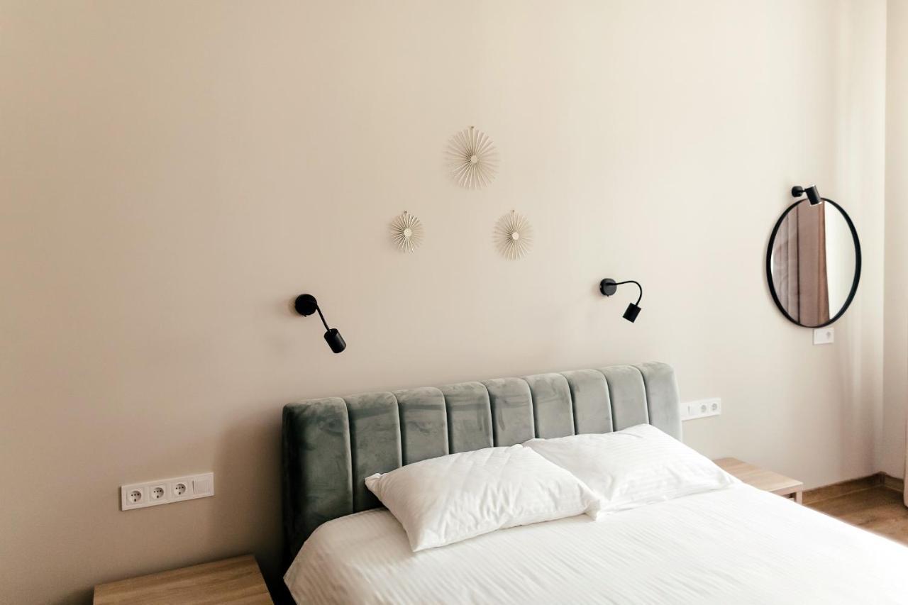 Lara Apartament 3 Apartment Lviv Bagian luar foto