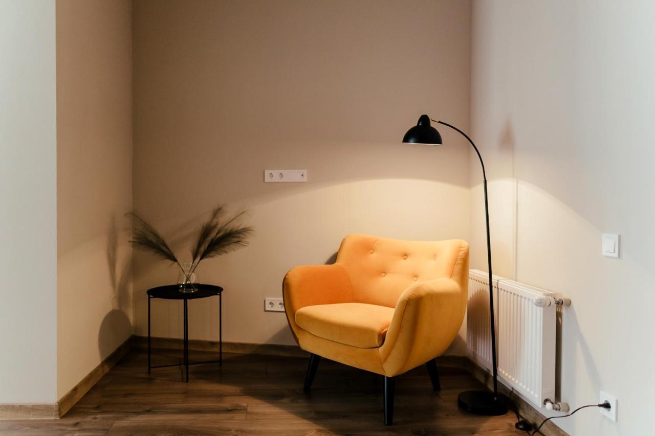 Lara Apartament 3 Apartment Lviv Bagian luar foto